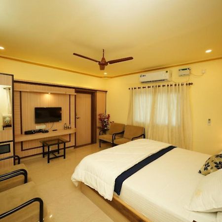 Shradha Luxury Room 卡兰古特 外观 照片