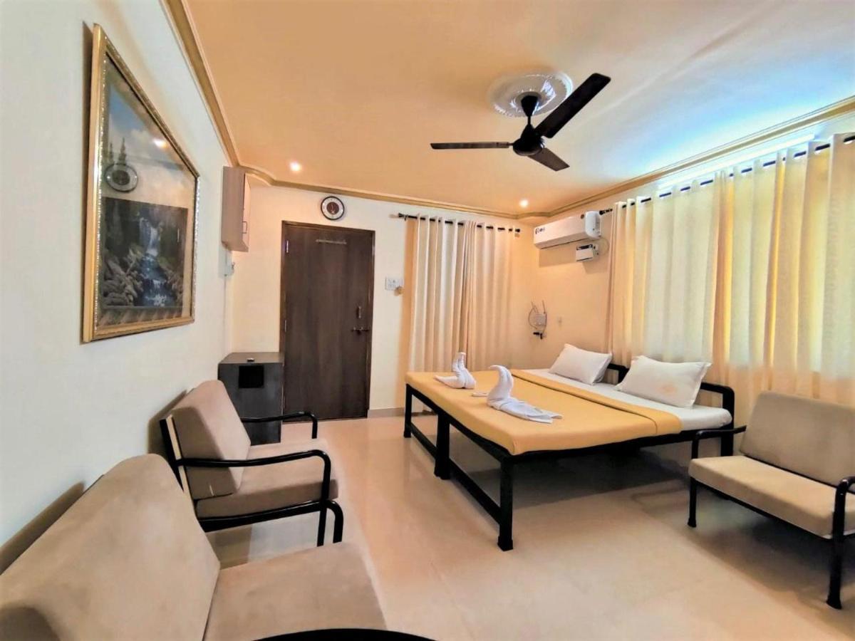 Shradha Luxury Room 卡兰古特 外观 照片