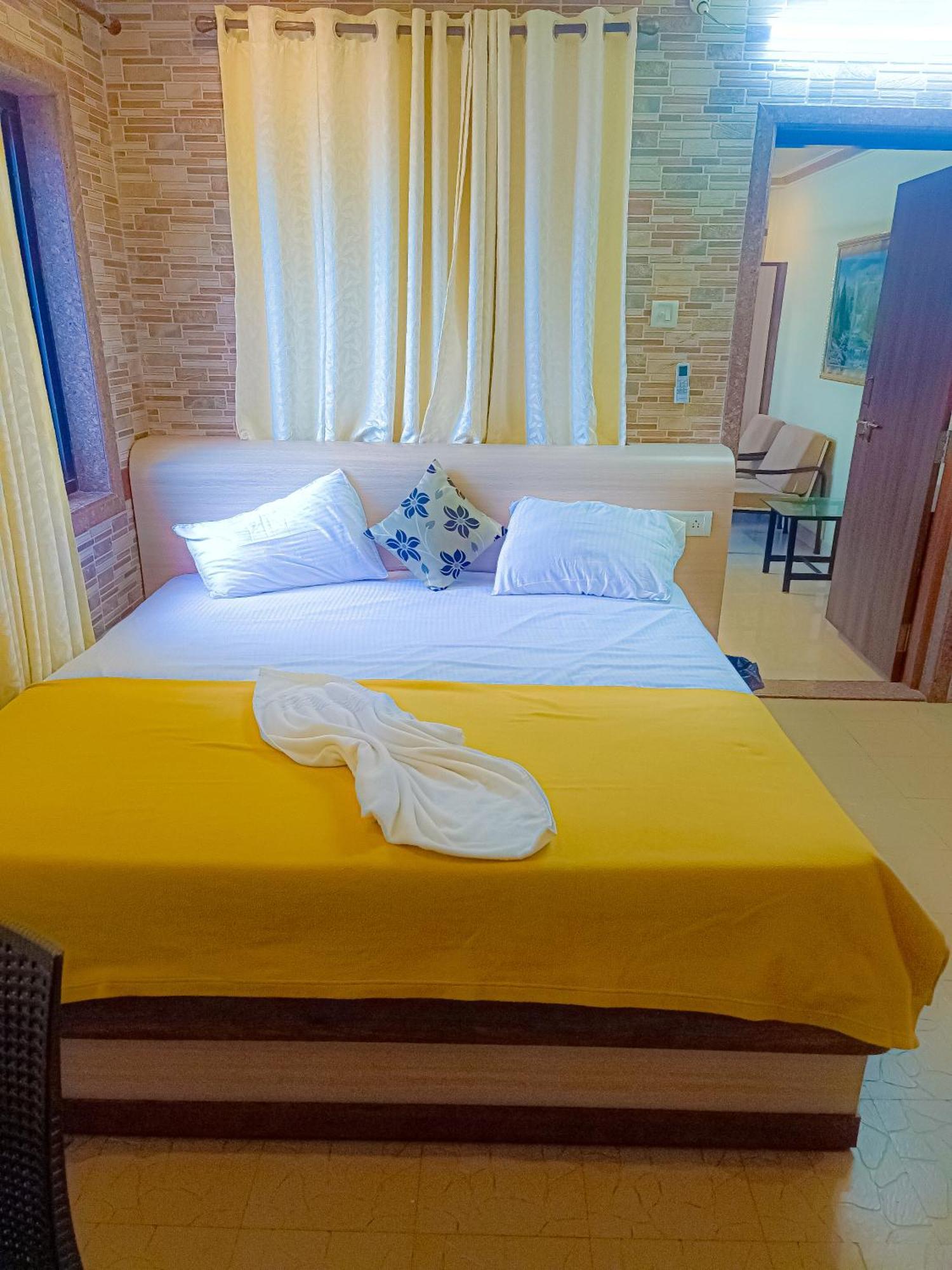 Shradha Luxury Room 卡兰古特 外观 照片