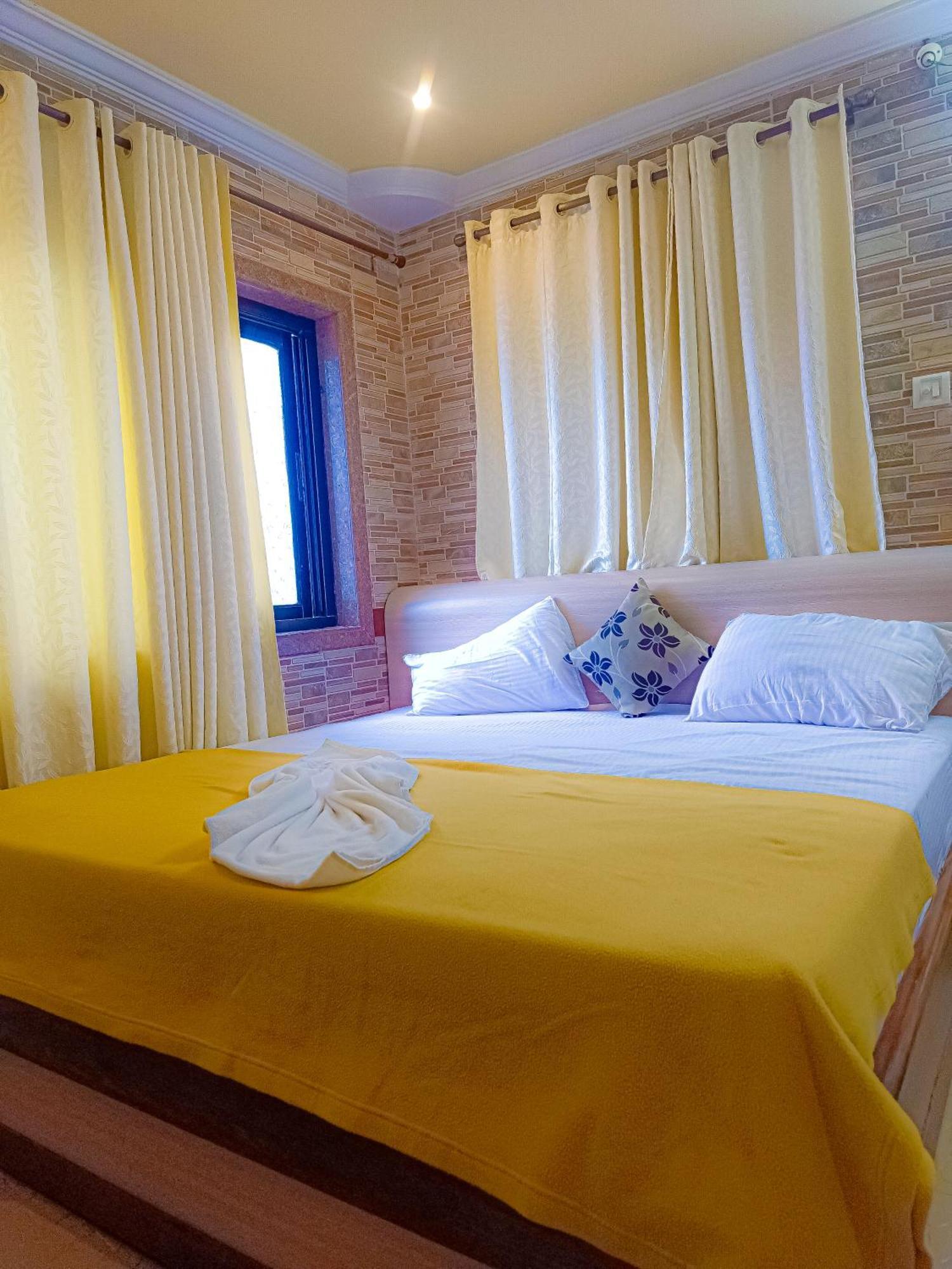 Shradha Luxury Room 卡兰古特 外观 照片