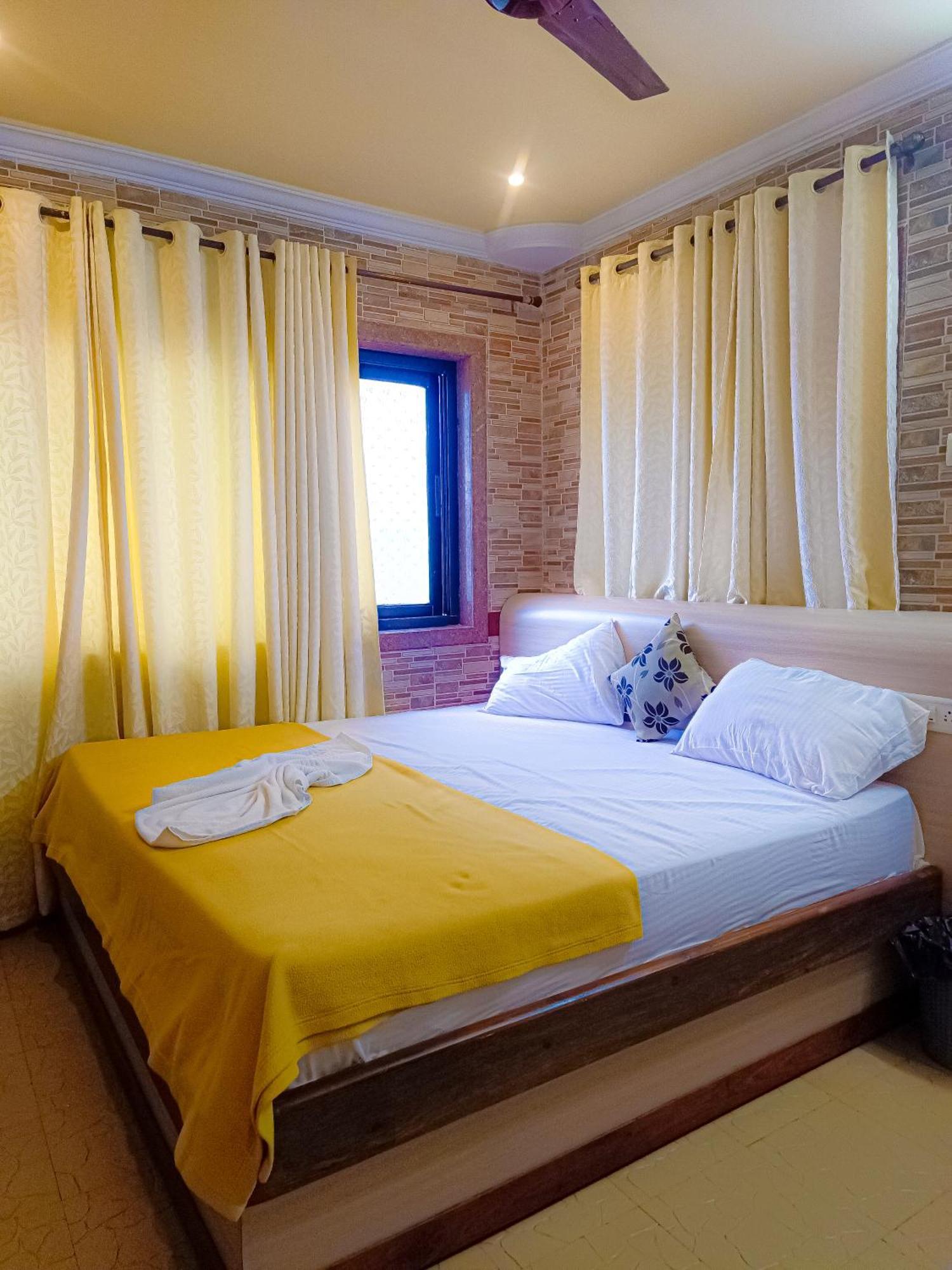 Shradha Luxury Room 卡兰古特 外观 照片