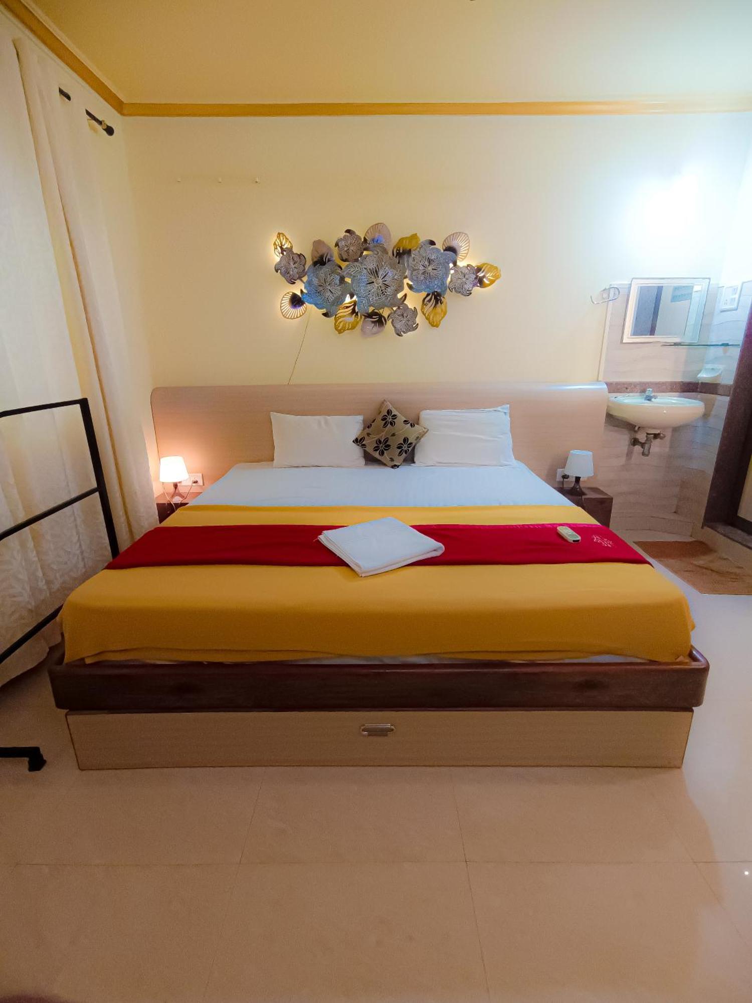 Shradha Luxury Room 卡兰古特 外观 照片