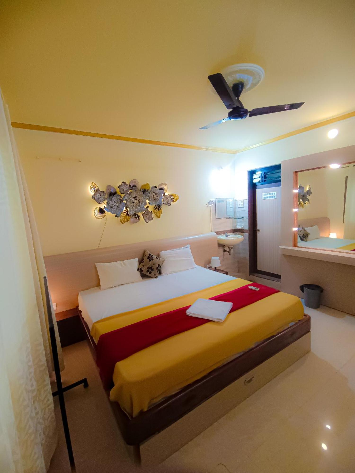 Shradha Luxury Room 卡兰古特 外观 照片