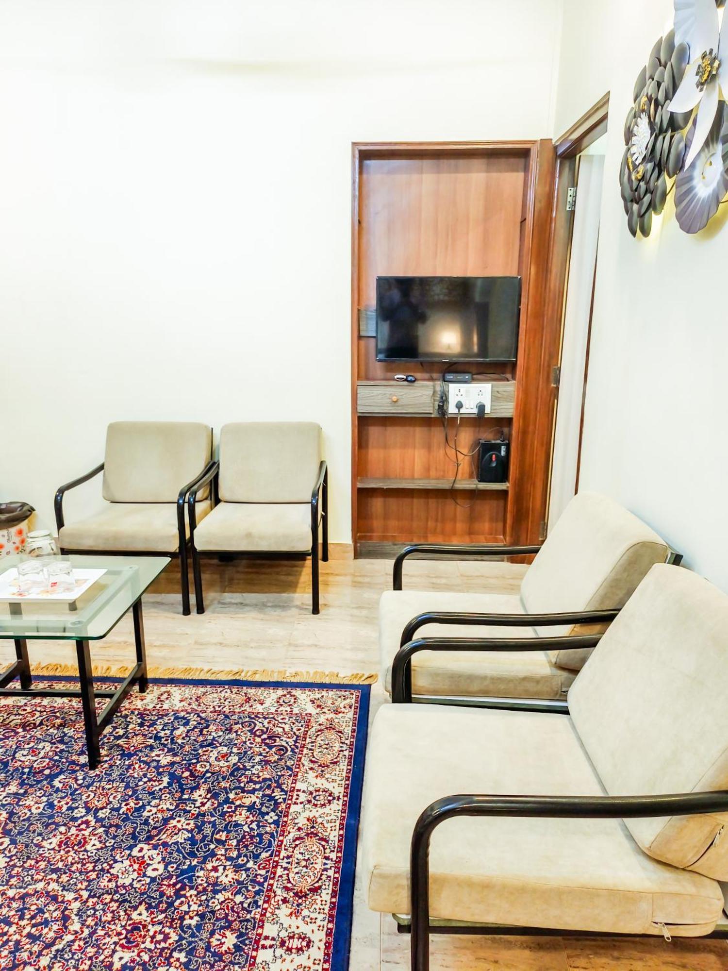 Shradha Luxury Room 卡兰古特 外观 照片